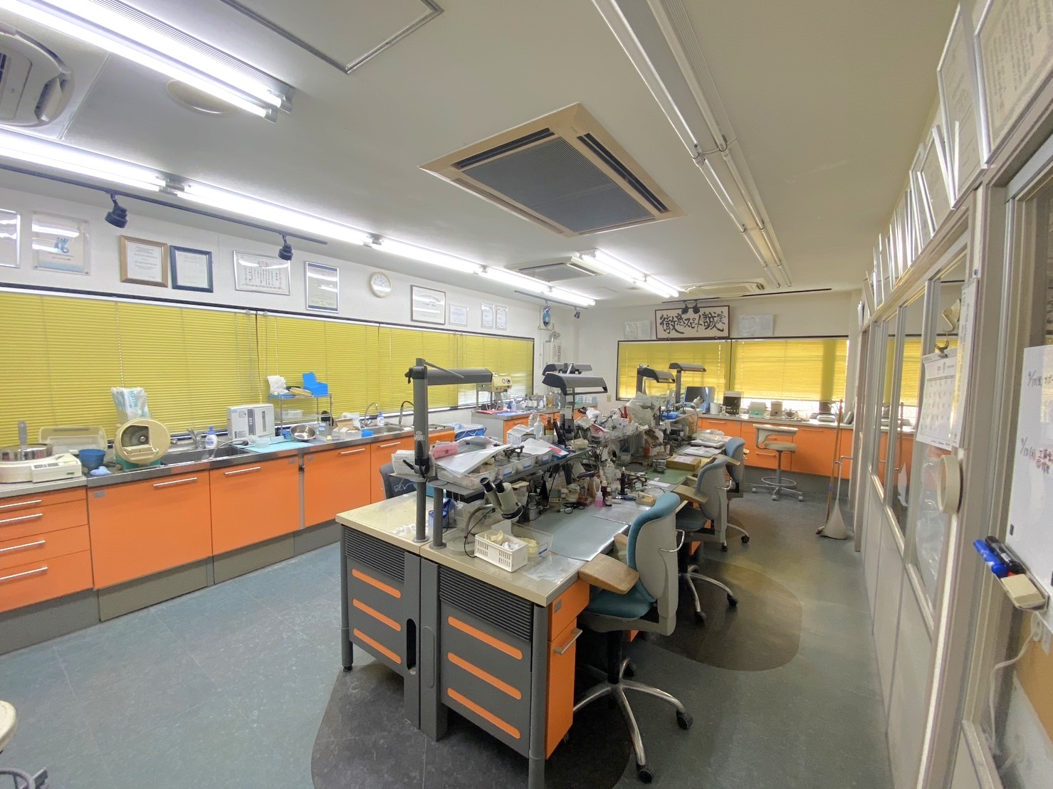 患者さん一人ひとりに合わせた入れ歯作り